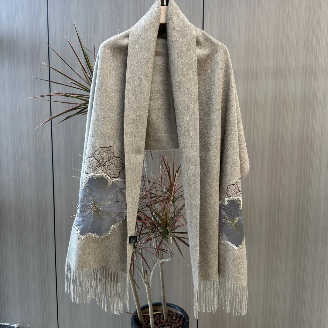 【如约而至】绵羊毛长款灰色围巾#37