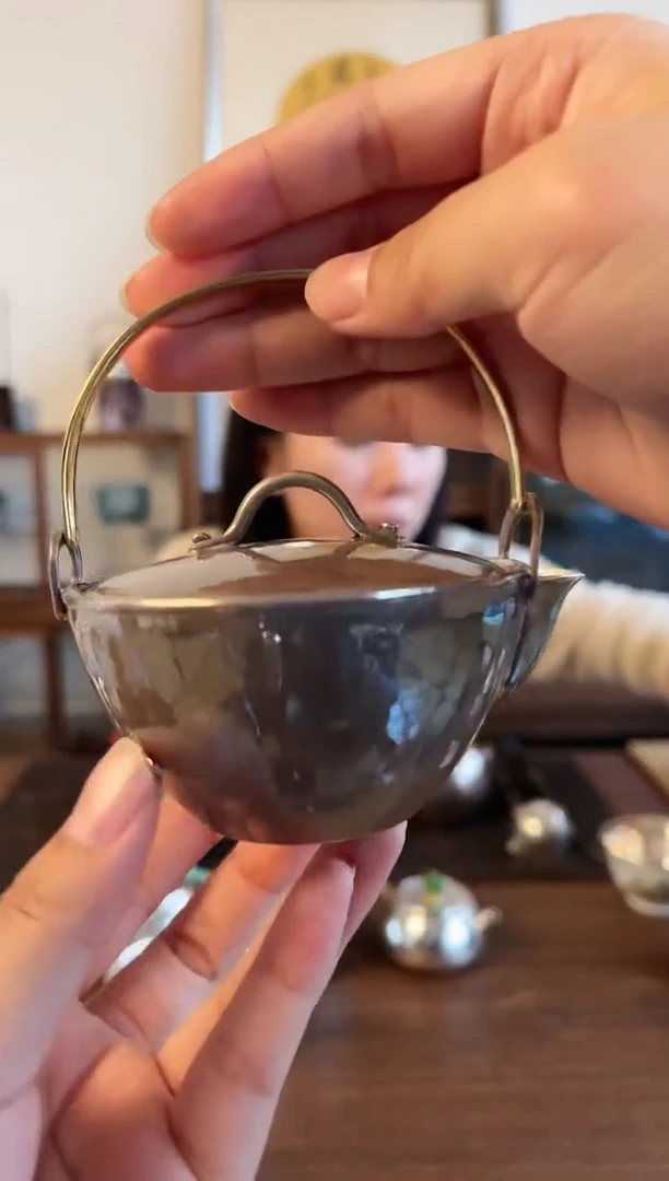 【闪购商品】足银紫皮小提梁壶