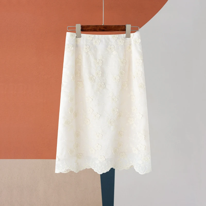 高级感蕾丝花朵刺绣女装半身裙春季新款米白色中长裙子提花A字裙