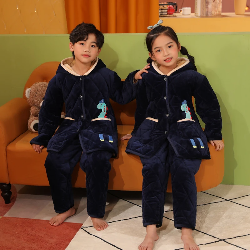 秋冬儿童法兰绒睡衣保暖冬款加厚夹棉加绒外穿家居服男童女童套装