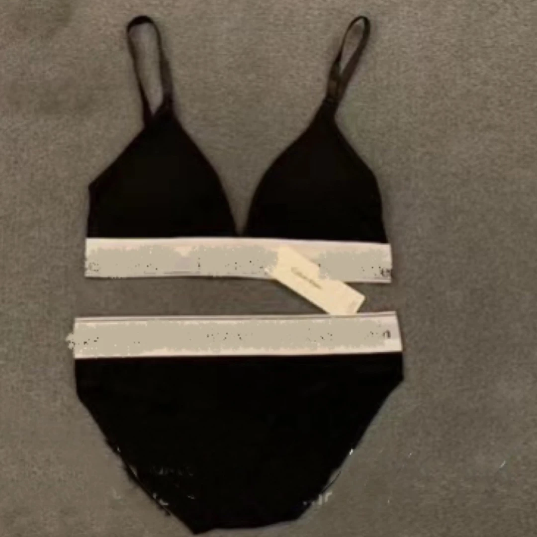 经典款三角杯黑色吊带时尚舒适