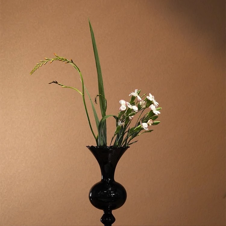 欧式简约中古黑硝子玻璃花瓶花器客厅卧室餐桌高级装饰品精致摆件