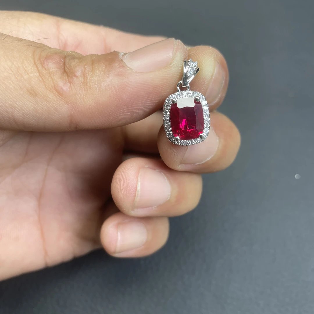 【彩宝矿业】红宝石气质时尚-C13-385-红宝石镶嵌精工吊坠配链