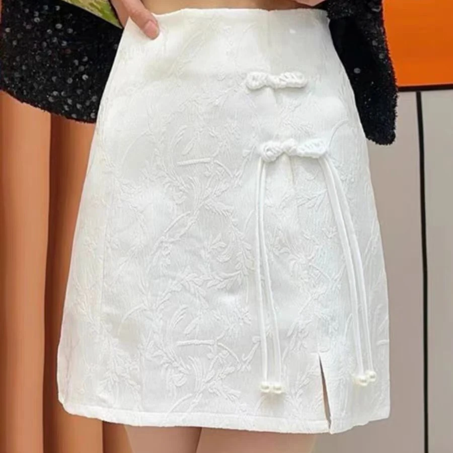 国风盘扣黑色半身裙女2024春季新品小众高腰提花不规则开叉包臀裙