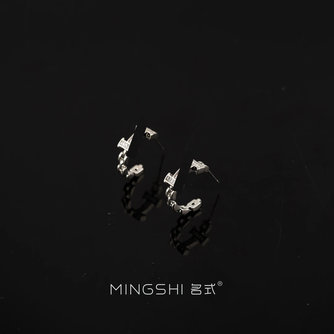 铜合金耳饰 【E012】精致时尚百搭镶钻设计感耳环