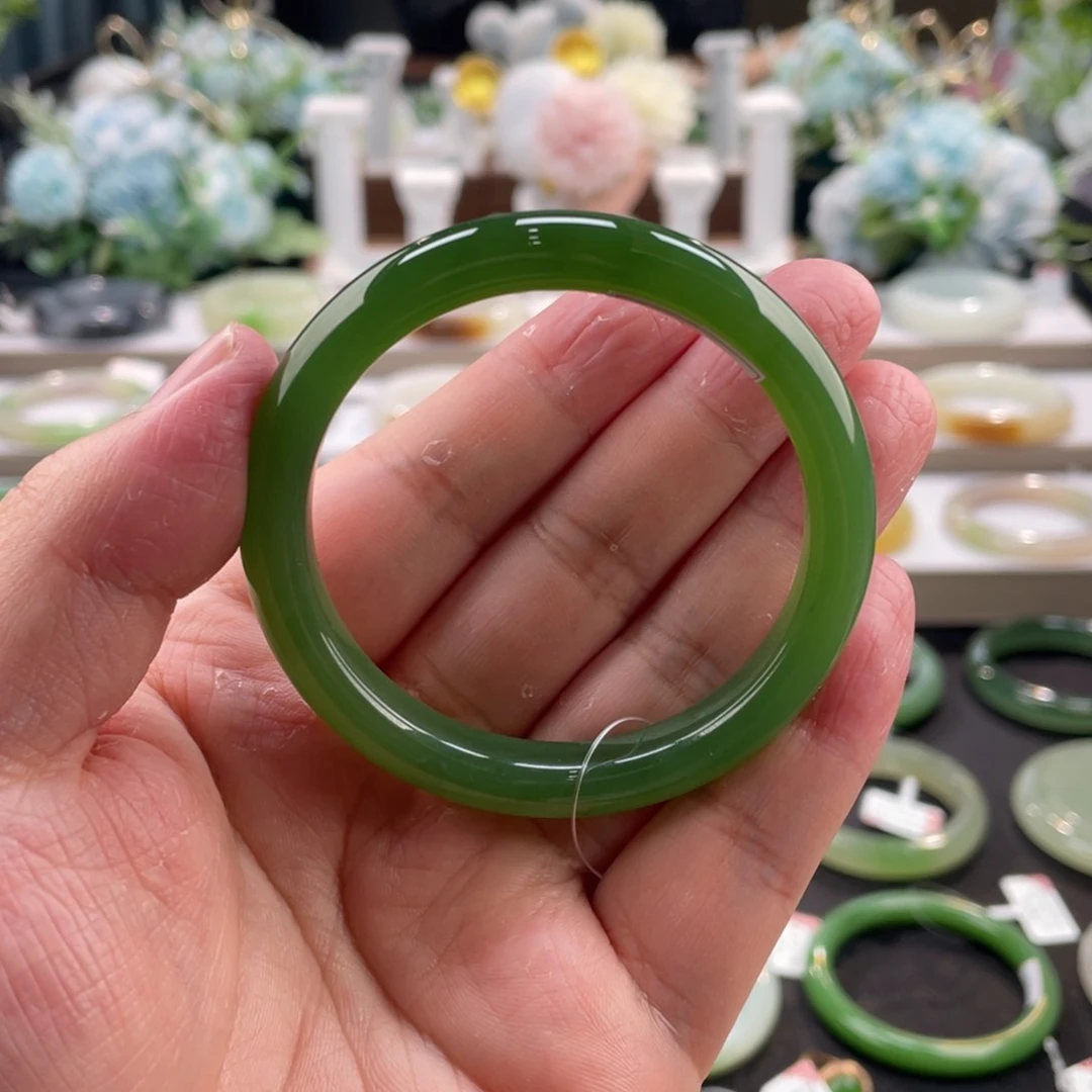 和田玉手镯未镶嵌苏*