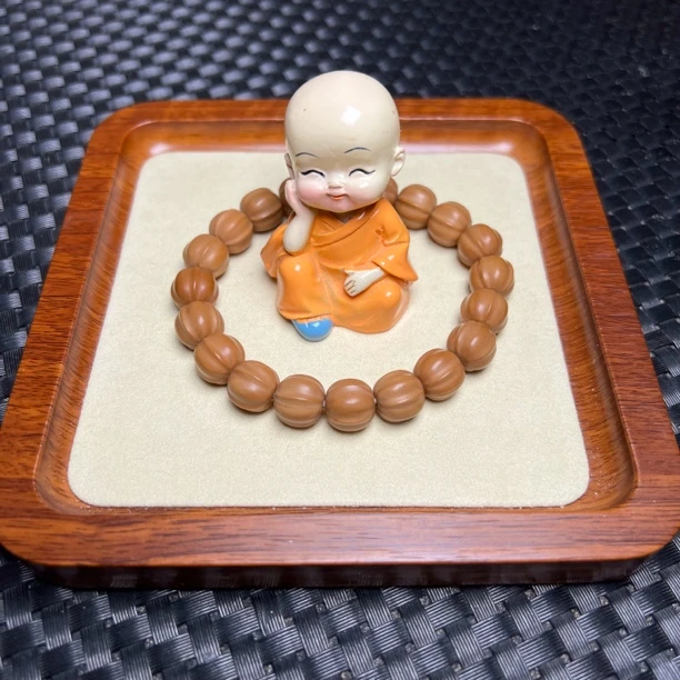 猴头核桃珠串鲨鱼鳍手串雕刻（全品无暇）