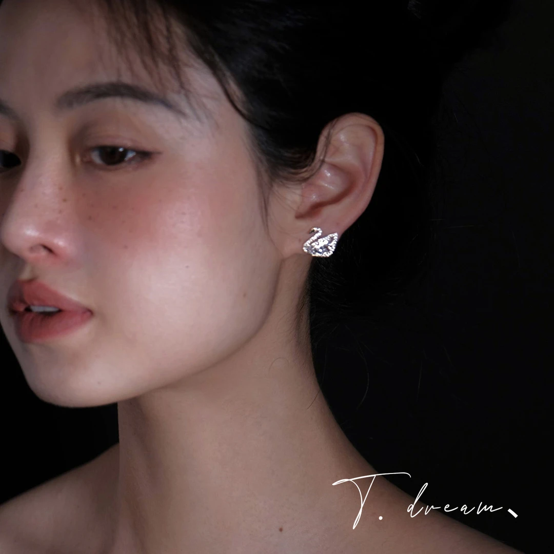 铜合金耳饰 《斯旺西》法式小巧闪钻天鹅耳环女耳饰耳钉耳坠轻奢