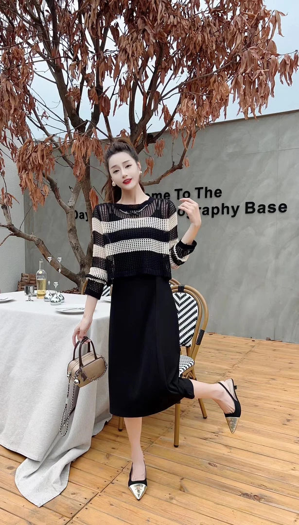 【依米】2024针织镂空条纹气质显瘦套装裙
