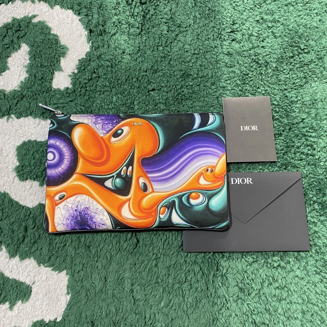 竞拍 Dior/迪奥 Kenny联名 油彩精灵 手拿包/未使用/XG-Y15450