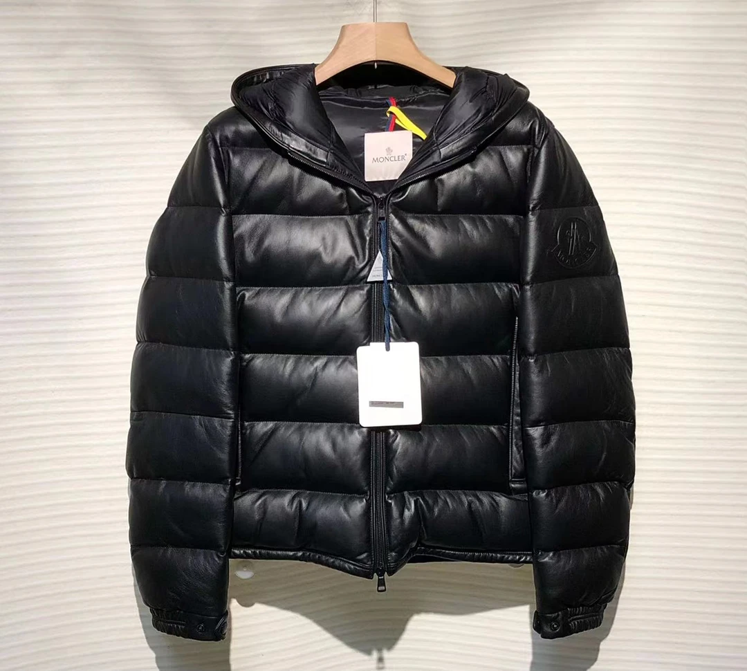 MONCLER 蒙口 皮面 黑色 羽绒服/3码/未使用带吊/XG-Y16128