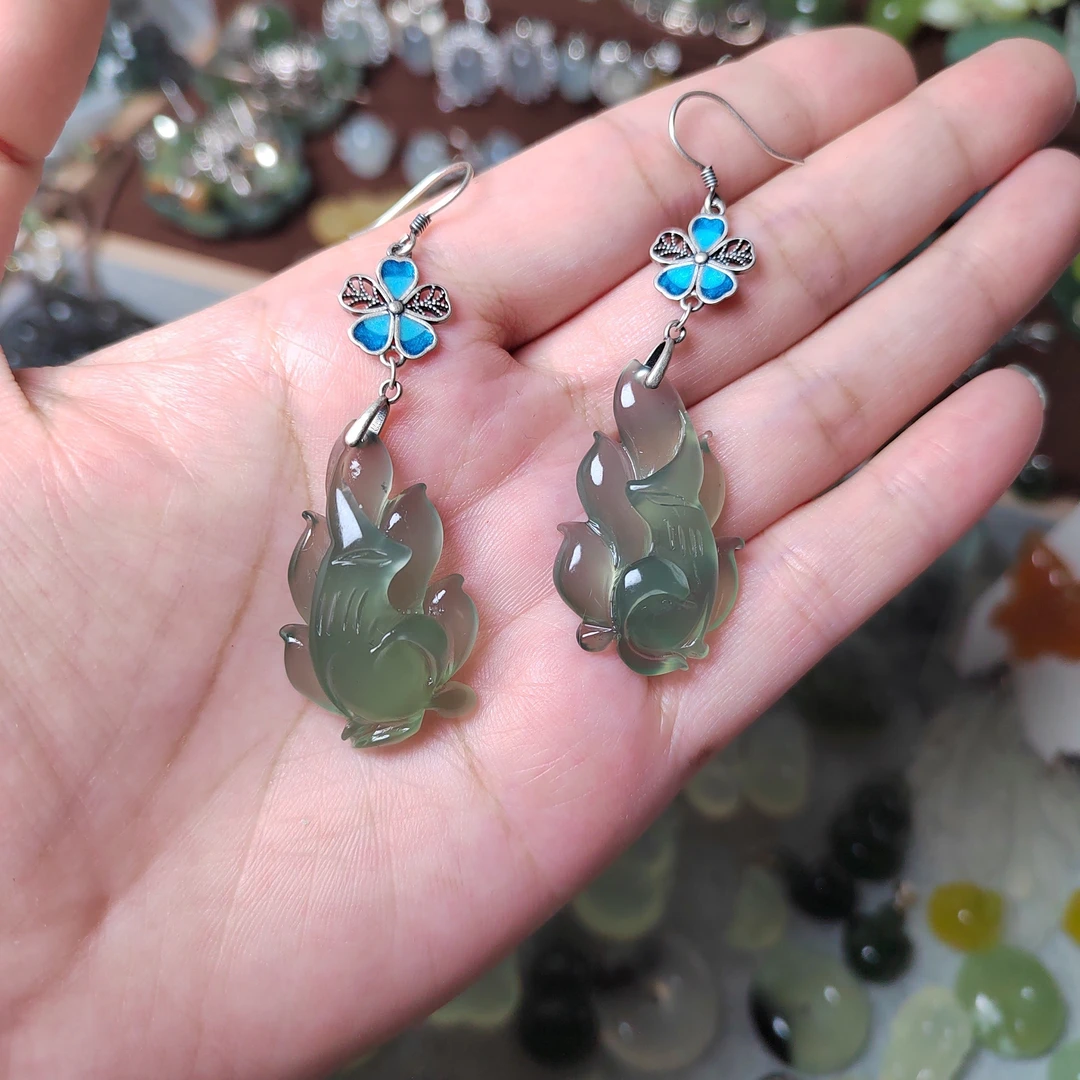 岫玉花玉蓝水狐狸耳坠