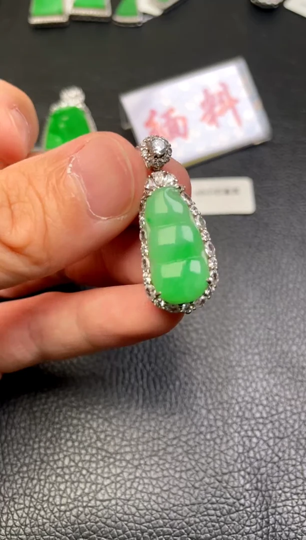 【闪购商品】翡翠吊坠(不含链)银S925镶嵌吊坠