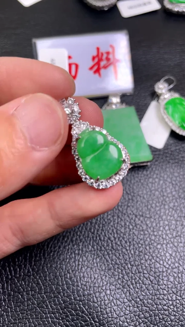 【闪购商品】翡翠吊坠(不含链)银S925镶嵌吊坠