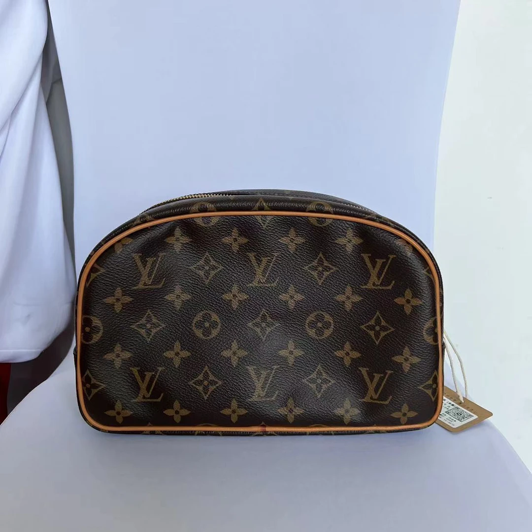 95新 LouisVuitton/路易威登 洗漱包