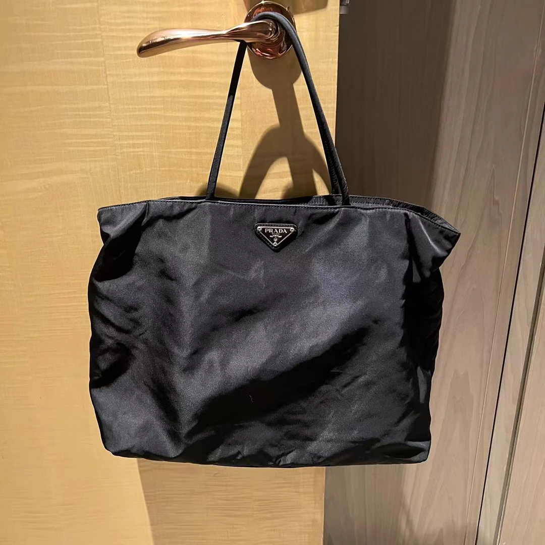 95新 Prada/普拉达 单肩包