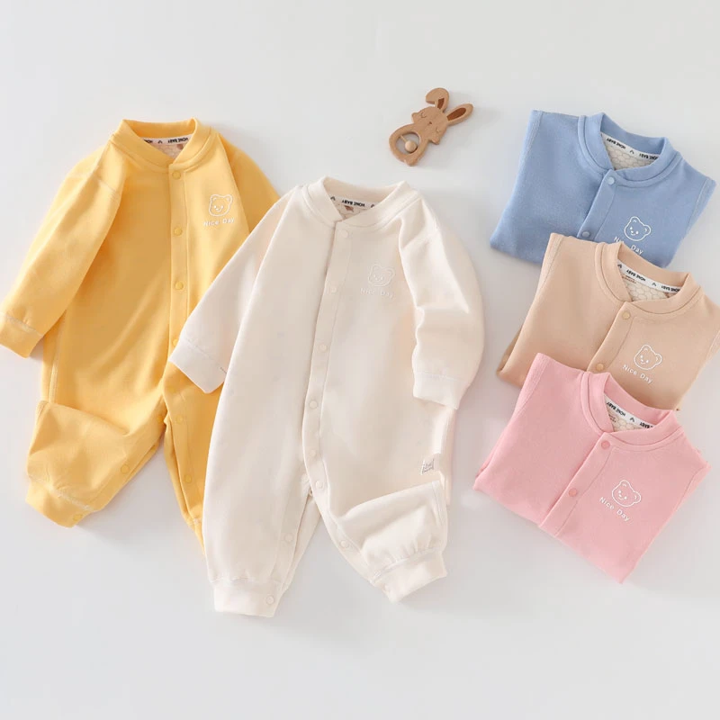 秋冬婴儿连体保暖0-12个月宝宝哈衣爬服新生儿衣服贴身打底春休闲