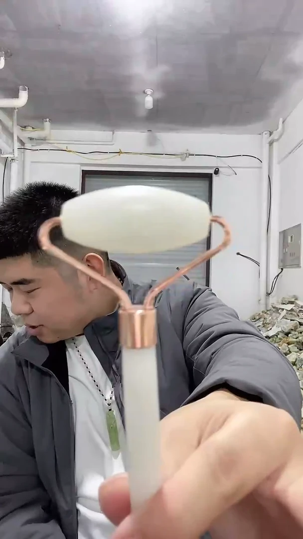 【闪购商品】蛇纹石玉手把未镶嵌滚滚帮手把