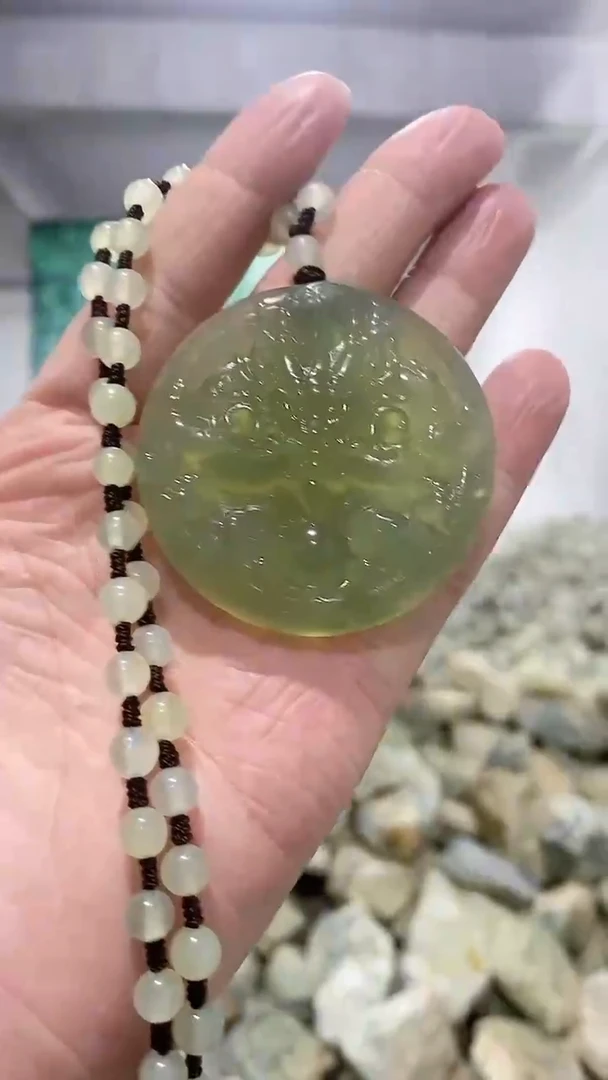 【闪购商品】蛇纹石玉颈饰未镶嵌龙牌吊坠