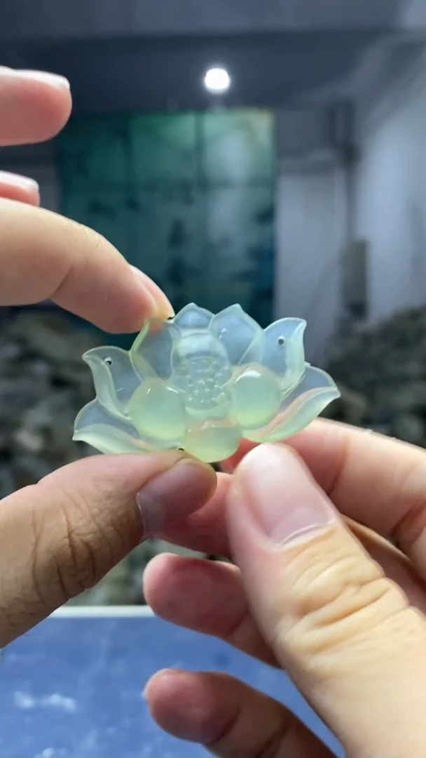 【闪购商品】蛇纹石玉颈饰未镶嵌荷花吊坠