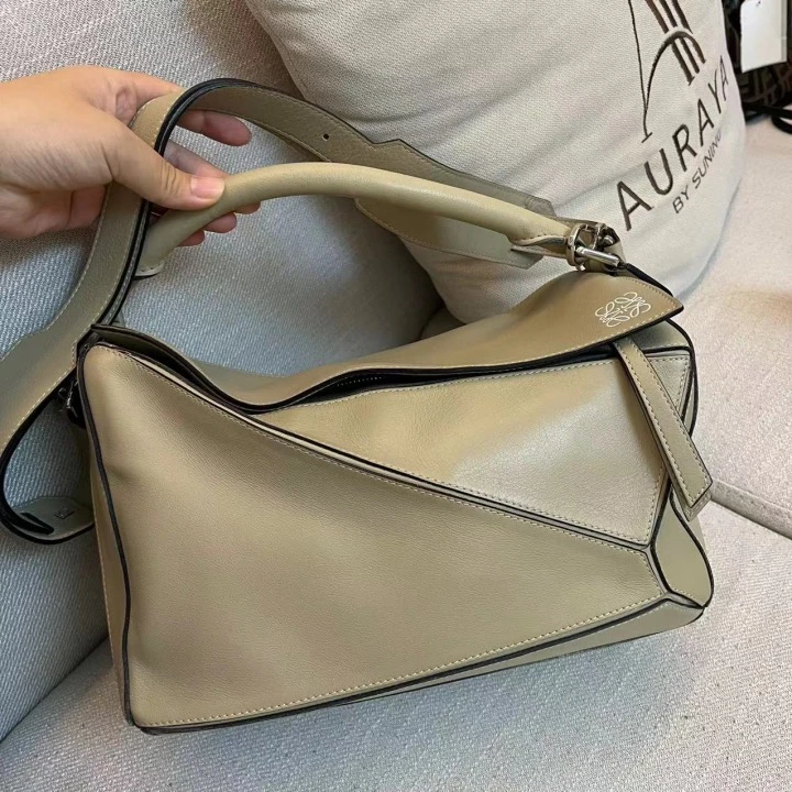 95新 LOEWE/罗意威 【文子姐专属】ey/D1434/罗意威中号puzzle单肩