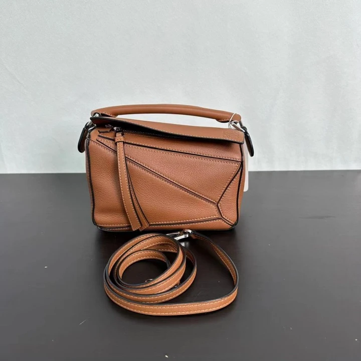 95新 LOEWE/罗意威 【文子姐专属】/D1614/puzzle 迷你单肩包