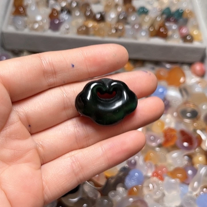 玛瑙/玉髓颈饰未镶嵌妙**枫
