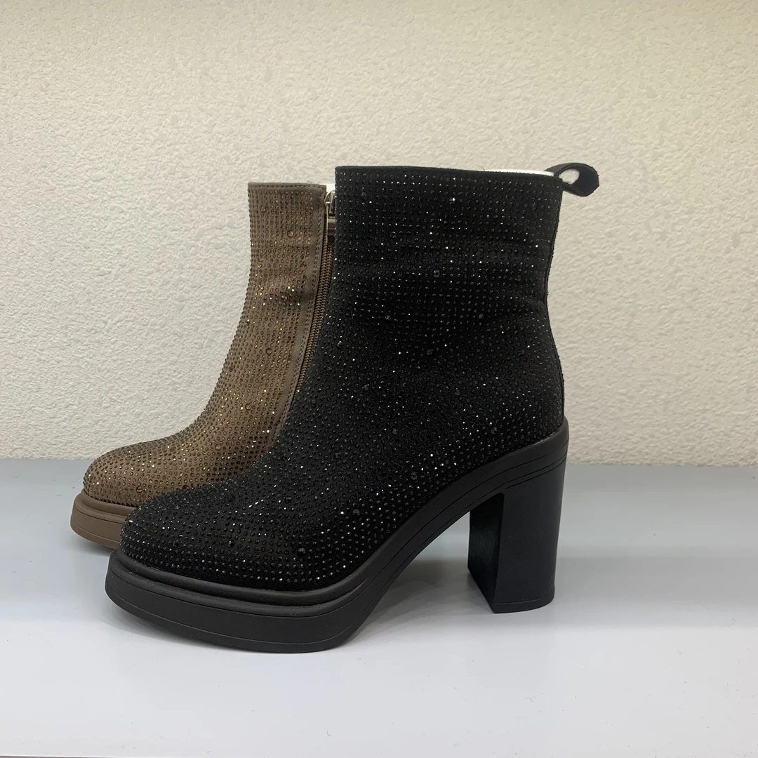 女鞋子2024年冬季新款时装靴厚底百搭欧货水钻设计短靴