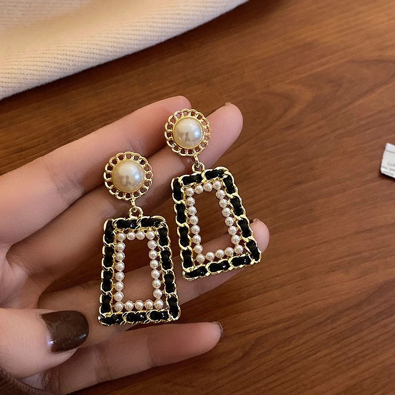 韩国复古珠珠几何耳环女网红新款小众设计感轻奢精致皮革耳坠耳饰