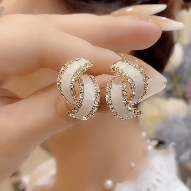 合金耳饰 时尚几何双C耳环2023年新款优雅百搭耳钉气质高级感耳饰