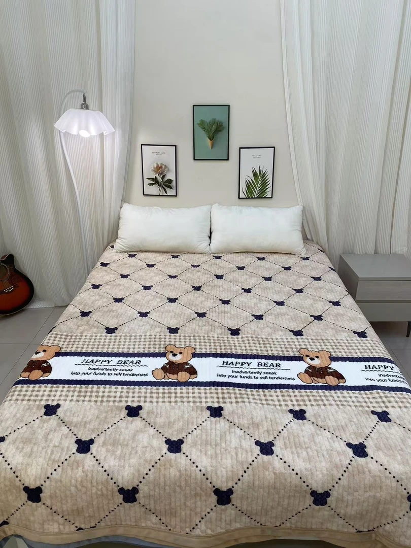 【摩卡熊】秋冬牛奶绒床盖加厚床盖（尺寸上下5厘米误差介意勿拍）