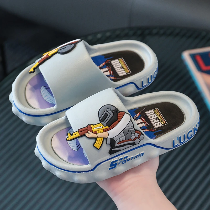 儿童拖鞋新款吃鸡卡通浴室软底防滑居家6-12岁亲子男童凉拖鞋男孩
