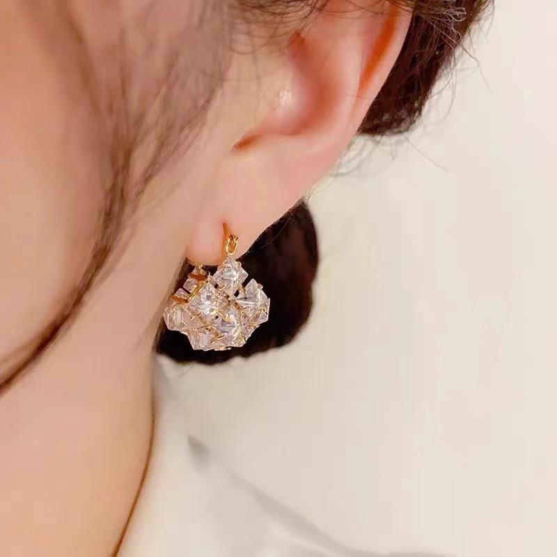 铜合金合成锆石耳饰 超高版 高级感超闪冰透女神款耳扣 AE-6411