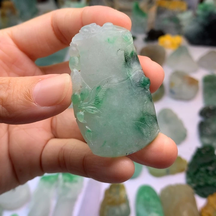 定制翡翠未镶嵌翡翠