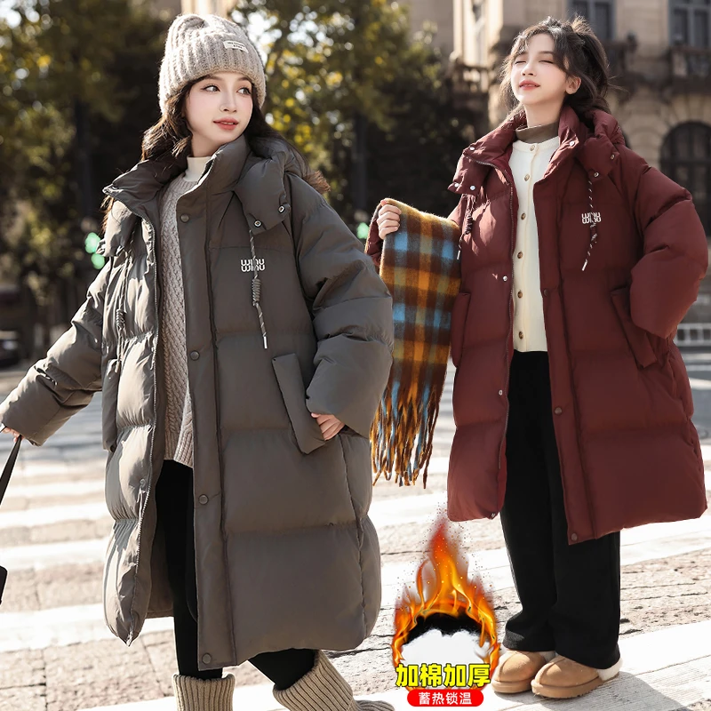 2024年中大童女童冬季新款中长款时尚休闲连帽款字母绣花棉服