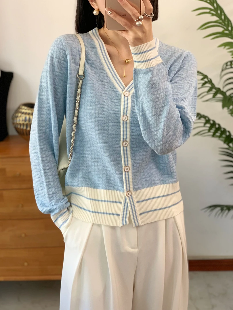 百搭时尚女士黑色复古羊绒秋冬休闲轻奢针织提花长袖宽松提花