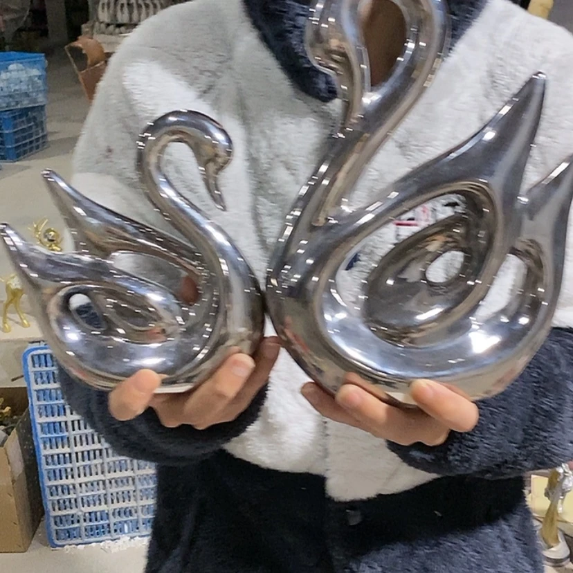 【闪购商品】陶瓷摆件电镀银情侣天鹅