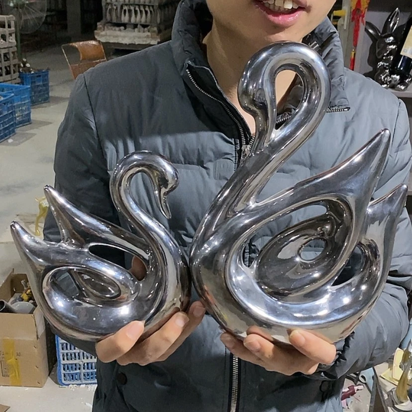 【闪购商品】陶瓷摆件电镀银情侣天鹅