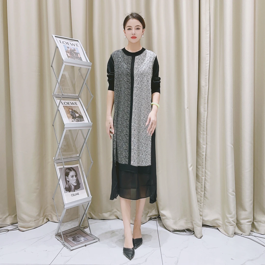 5801黑白灰点子纱时尚气质设计师秋冬长款轻奢针织连衣裙