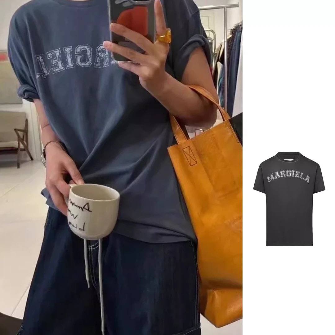 全新未使用 Maison Margiela/梅森马吉拉 黑色做旧字幕T恤