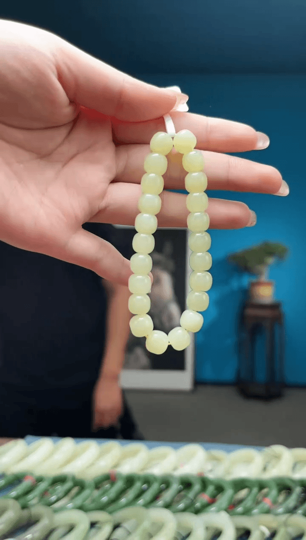 【闪购商品】和田玉手串未镶嵌 卡9