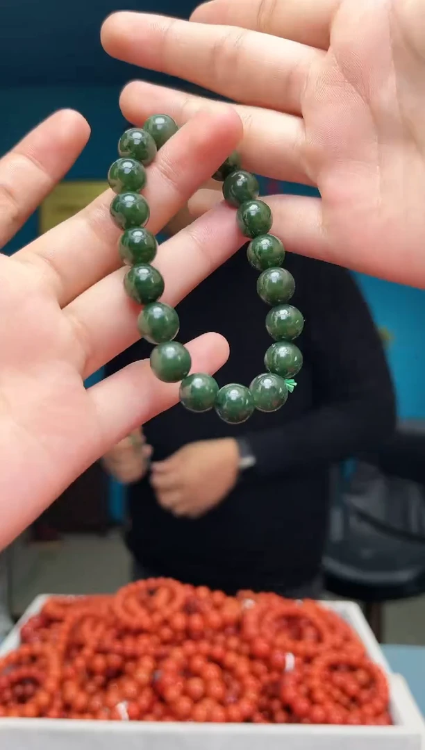 【闪购商品】和田玉手串未镶嵌手串卡9+