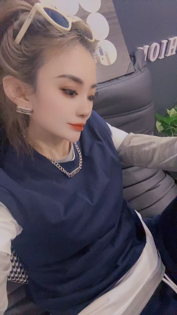 （柒贰柒服饰）时尚气质叠穿三件套T恤