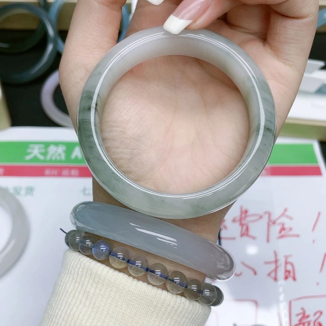 【闪购商品】石英质玉手镯未镶嵌cz47-53