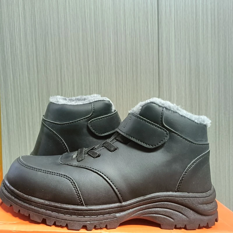 M22  女鞋  新款冬季中老年加绒休闲鞋(男） MX603