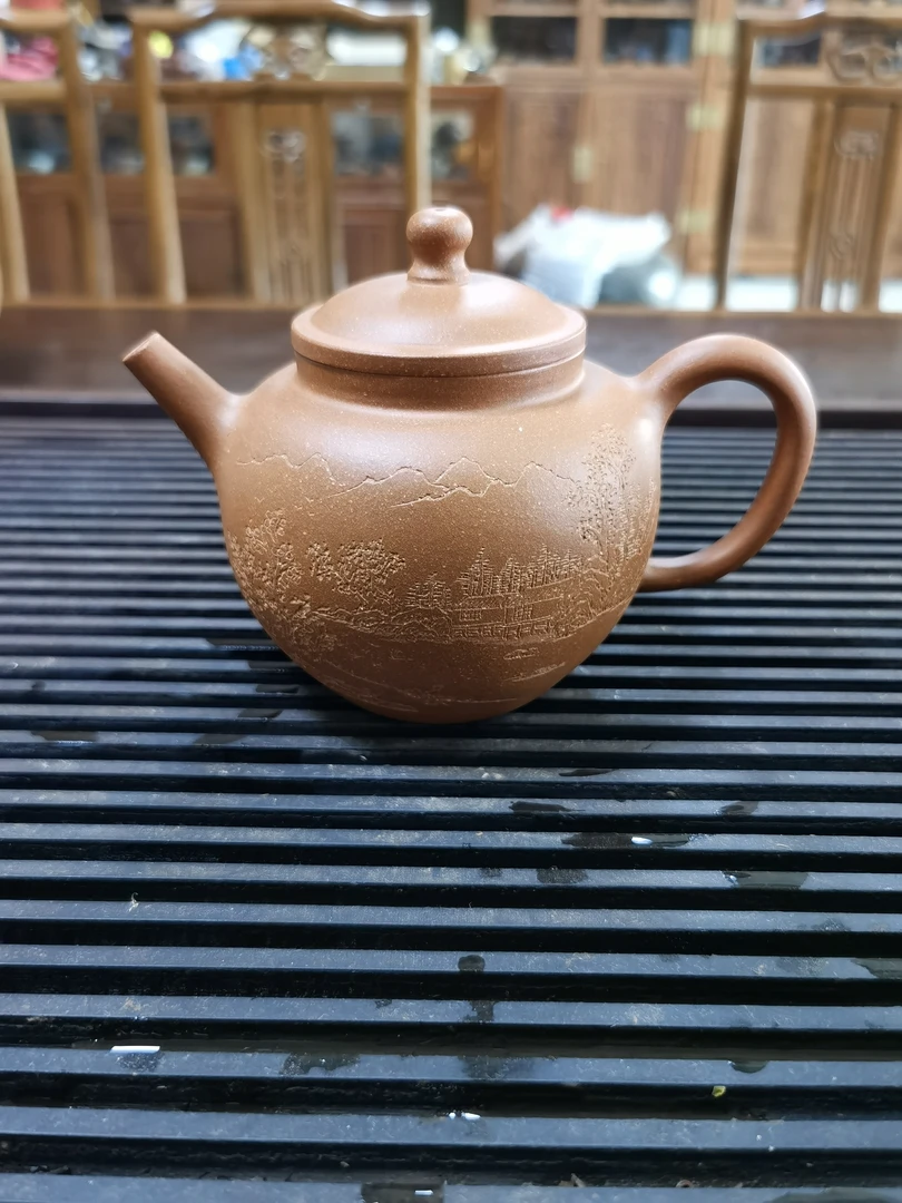 古韵壶，黄龙山原矿降坡泥，全手工拍打古法制作，容量330宫灯手制
