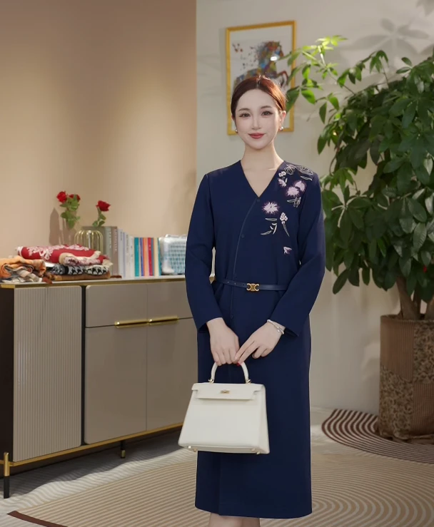 【七景超级太太】2024新款秋冬设计连衣裙女款高档连衣裙 SL24241