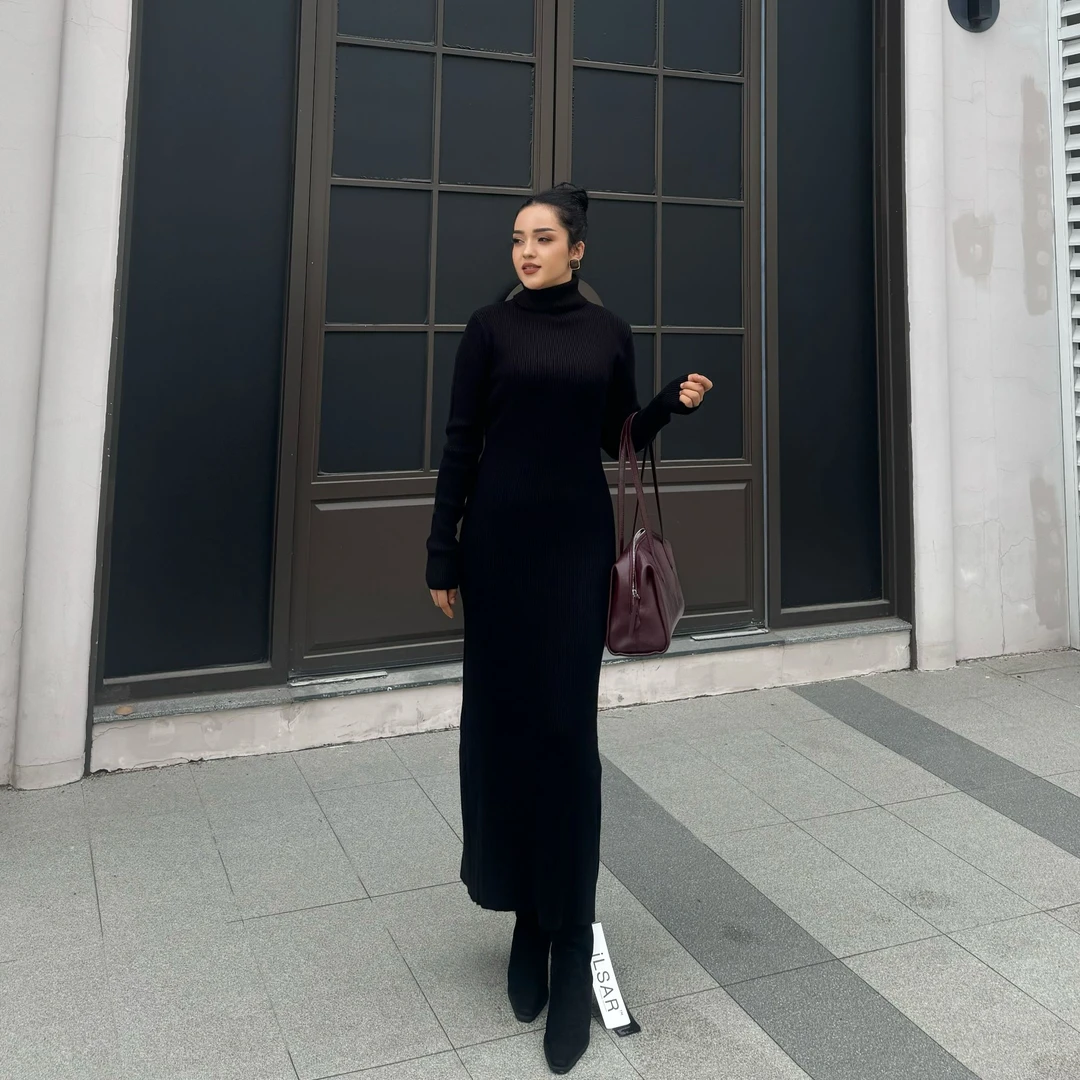 连衣裙2024年新款爆款显瘦气质长袖针织修身高领秋冬长款连衣裙