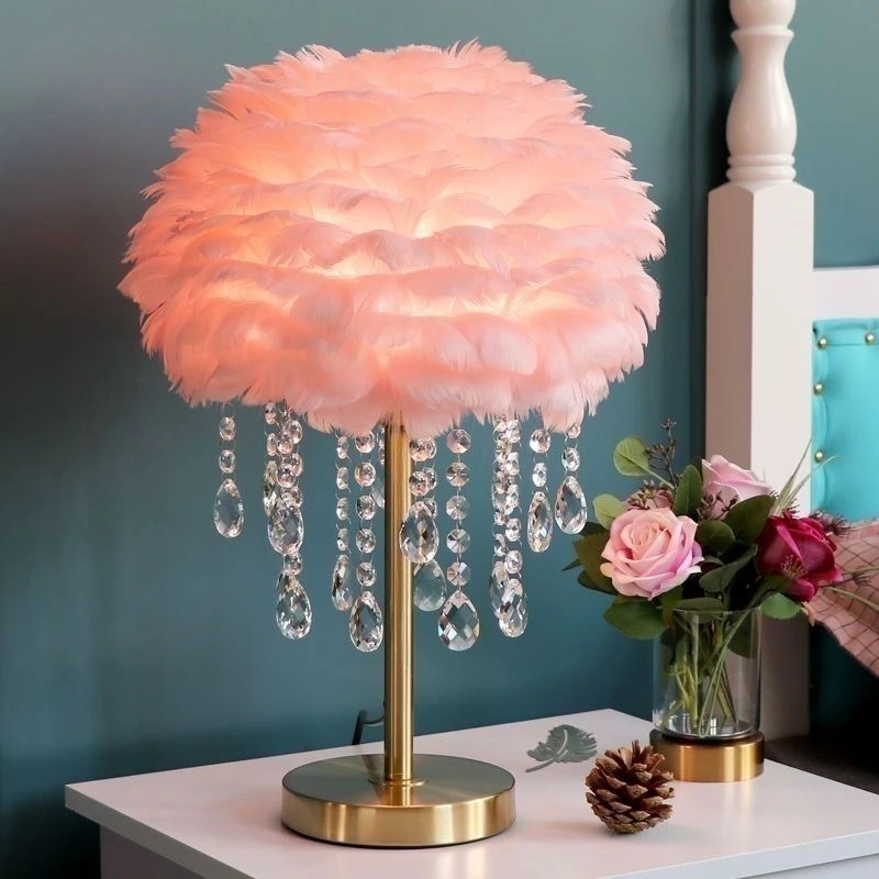 水晶羽毛台灯轻奢创意简约主卧客厅欧式羽毛灯少女时尚风格爱意礼