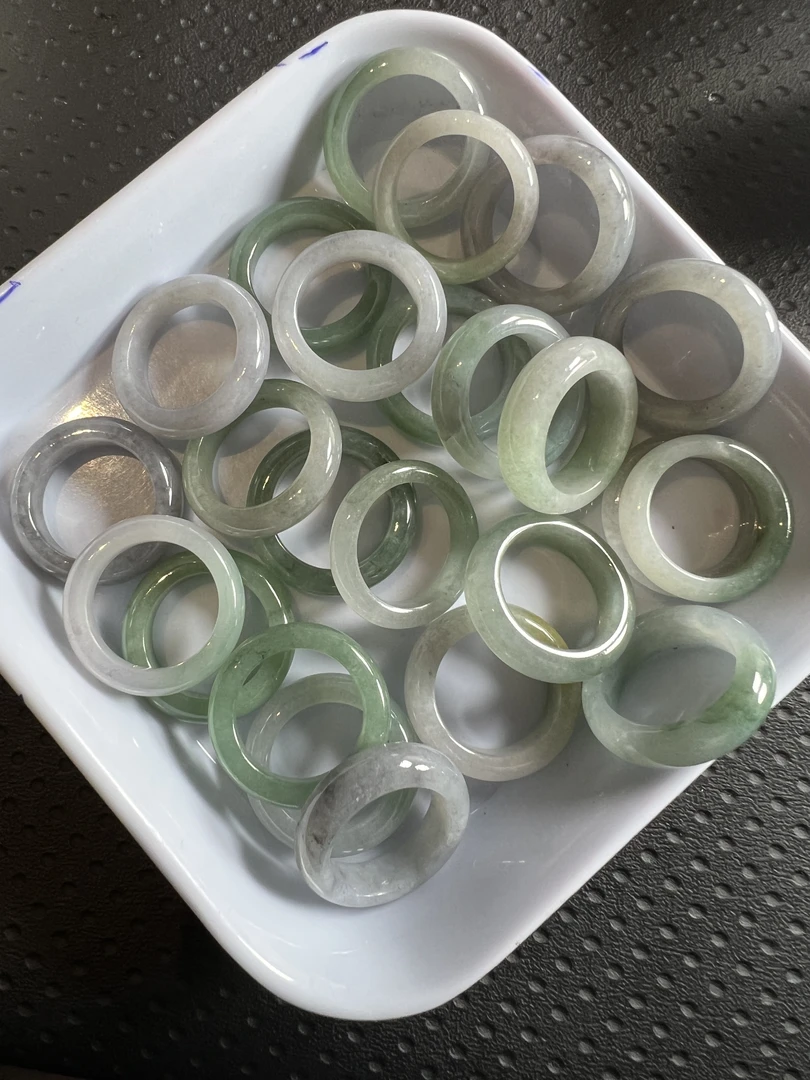 054翡翠戒圈多样性发货发其一